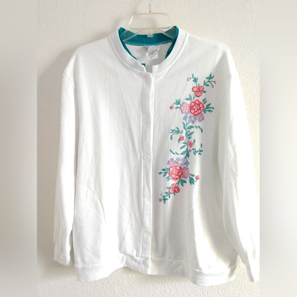 Adorable Vintage Blair Grandma Sweatshirt Floral Button Front White Green USA L